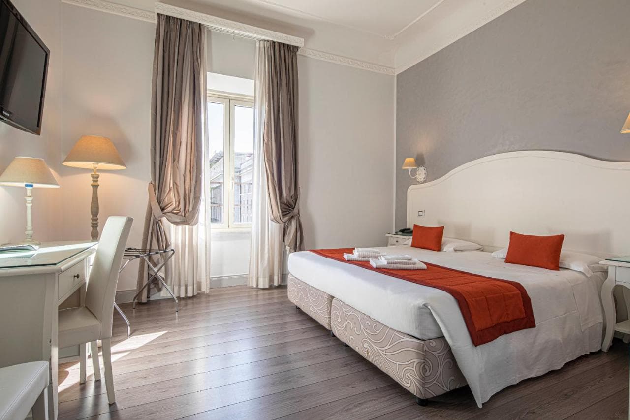 Suite Castrense, Rome