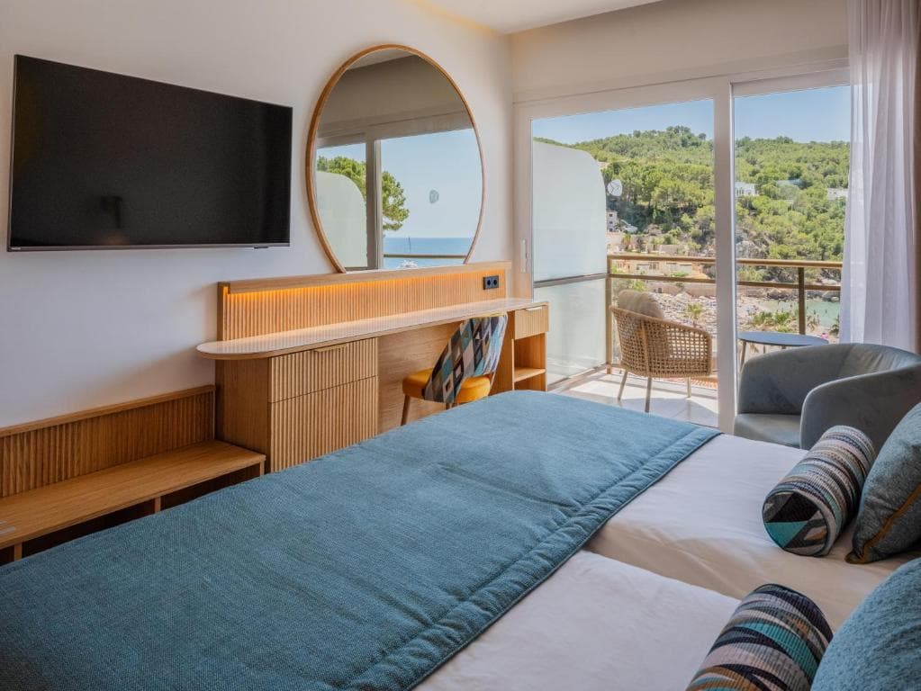 Grupotel Playa Camp de Mar - Adults Only photo 3