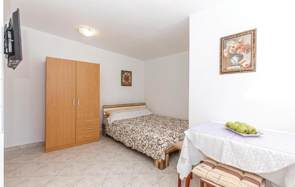 Cozy Apartment In Kostrena With Wifi photo 4