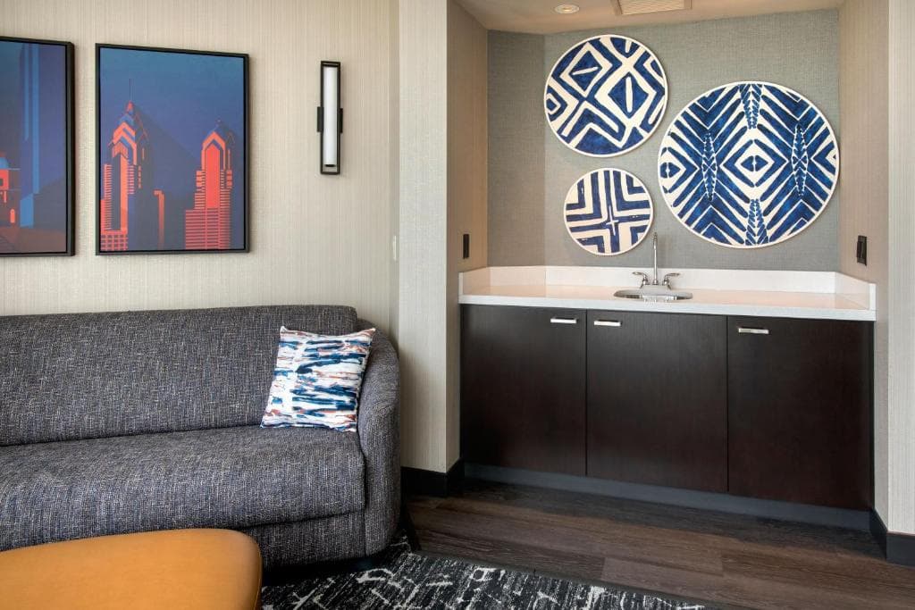 Courtyard by Marriott Philadelphia South at The Navy Yard photo 4